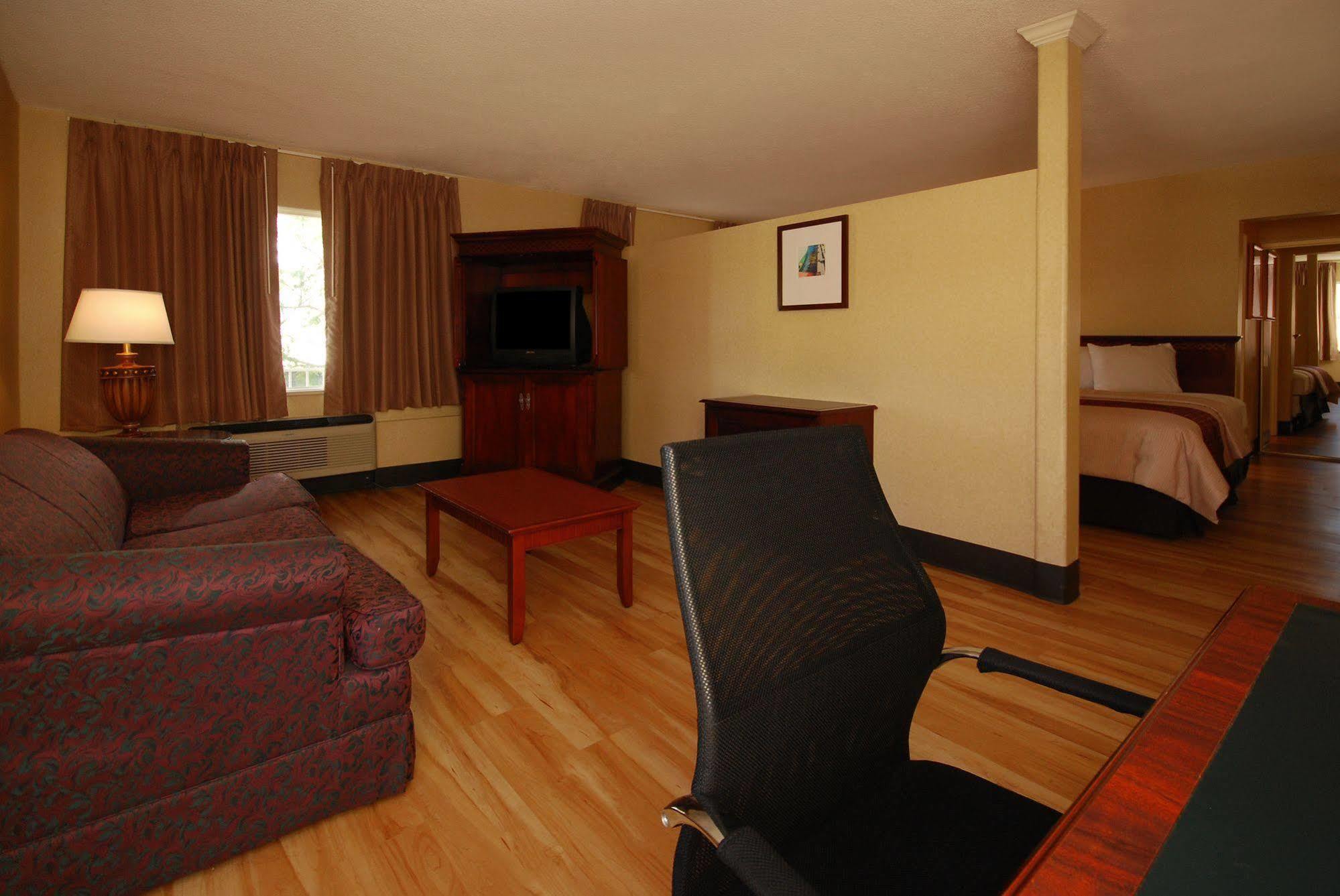Motel Baymont By Wyndham Downtown